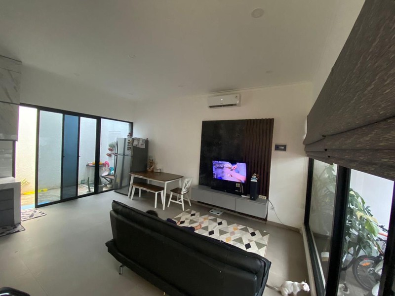 Best Price. Rumah bagus Cluster Somerhill House, Serua Ciputat