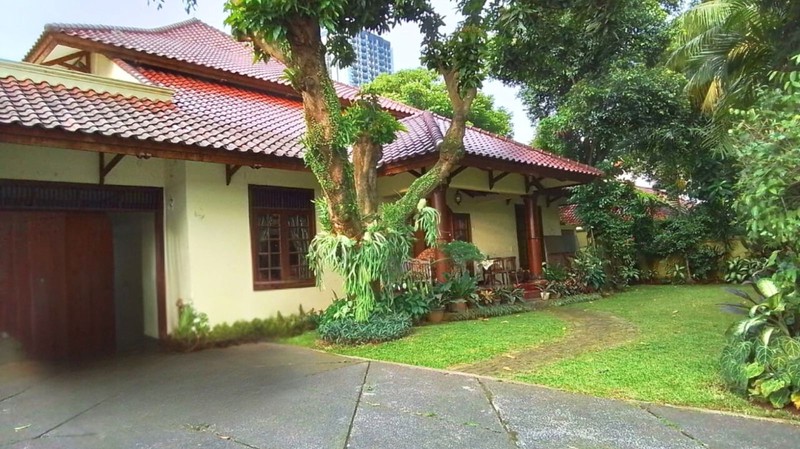 Rumah Luas Asri Dekat MRT Fatmawati - Jaksel