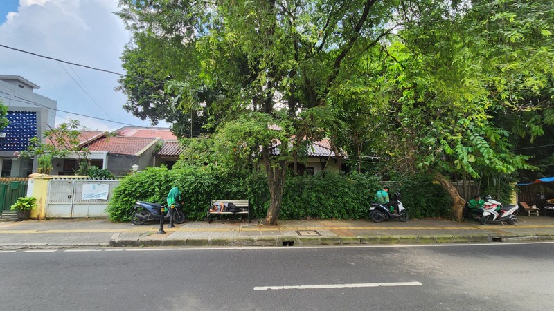 Rumah Luas Asri Dekat MRT Fatmawati - Jaksel