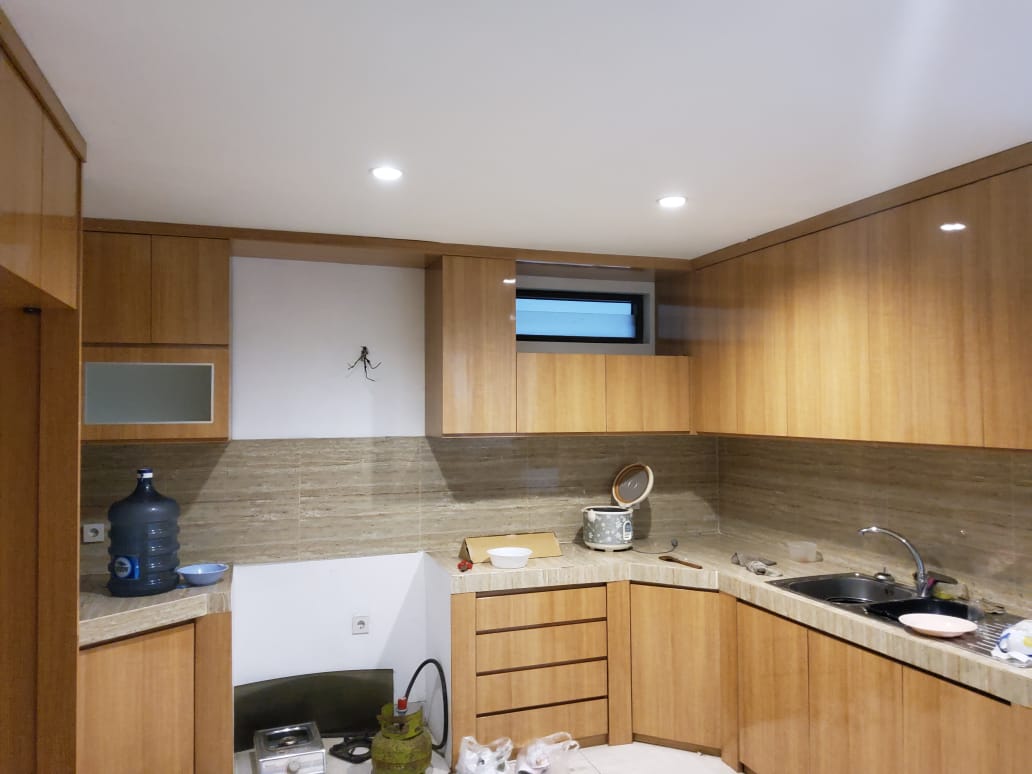 Rumah Baru Minimalis & Nyaman dekat Patra Kuningan Siap Huni, Jakarta Selatan..