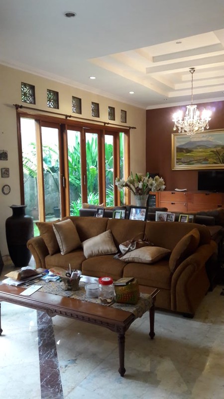 Rumah Asri & Cantik lingkungan Nyaman di Lebak Bulus, Jakarta Selatan...