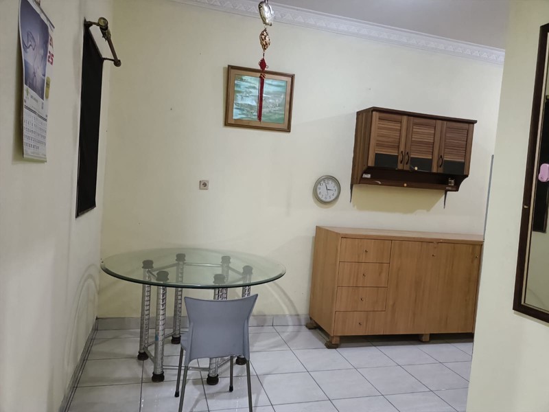 Rumah Jl Abdullah, Krukut, Tamansari