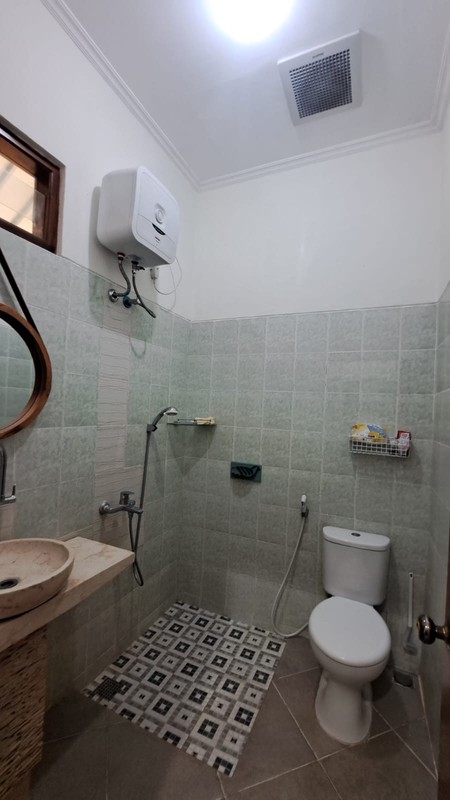 Rumah Mewah Full Furnished Hunian Elegan di Lokasi Strategis di Sariharjo Ngaglik, Sleman