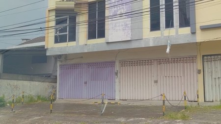 Dijual Ruko 3 lantai di Jalan Raya Kuwukan Surabaya Barat