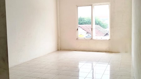 Disewakan Ruko 2 lantai di Jalan Raya Jelidro Surabaya Barat