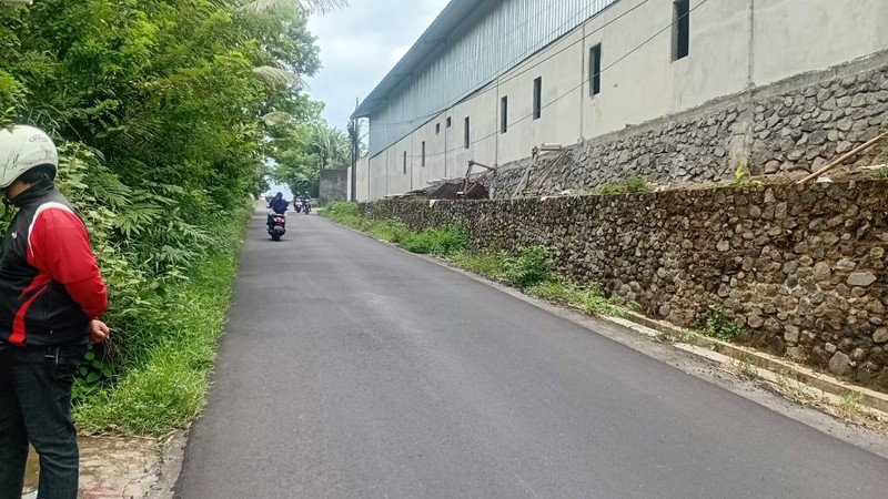 Dijual Gudang Strategis Pinggir Jalan di Mertoyudan Magelang Siap Pakai & Potensial