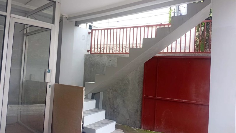 Dijual Gudang Strategis Pinggir Jalan di Mertoyudan Magelang Siap Pakai & Potensial