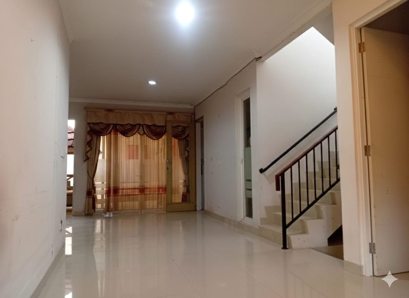 Hunian Eksklusif Rumah 2 Lantai di Dalam Perum Fasilitas Club House & Keamanan 24 Jam, Mertoyudan, Magelang