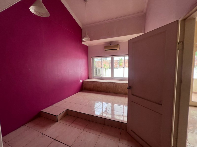 Disewa Rumah Strategis untuk Usaha atau Hunian di Rawa Buntu BSD