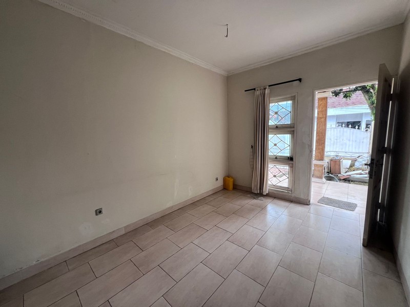 Disewa Rumah Strategis untuk Usaha atau Hunian di Rawa Buntu BSD