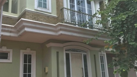 Hot Rent. Rumah bagus Malibu Village, Gading Serpong
