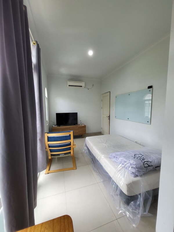 Hot Rent. Rumah bagus Malibu Village, Gading Serpong