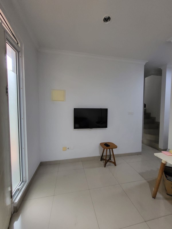 Hot Rent. Rumah bagus Malibu Village, Gading Serpong
