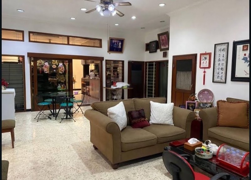 DIJUAL RUMAH 1 LANTAI DHARMA HUSADA