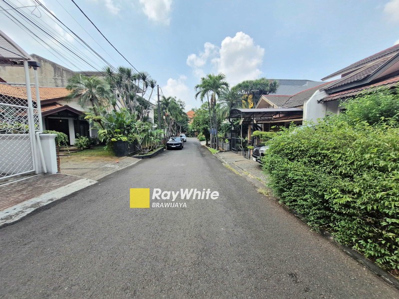 Rumah di Kompleks Buncit Utama, Warung Buncit, bisa sewa buat Silent Office