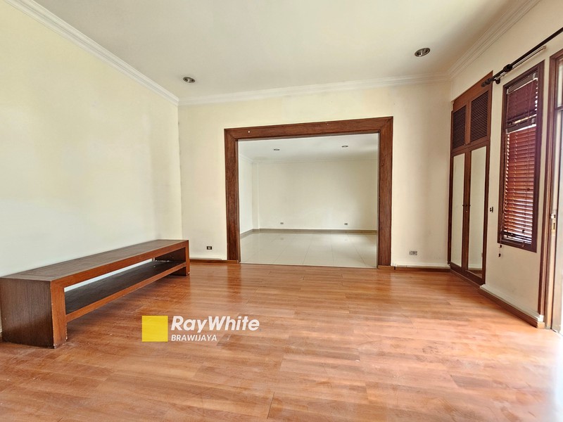 Rumah di Kompleks Buncit Utama, Warung Buncit, bisa sewa buat Silent Office