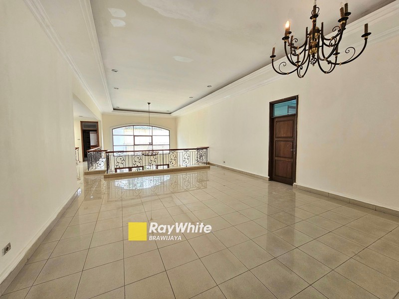 Rumah di Kompleks Buncit Utama, Warung Buncit, bisa sewa buat Silent Office