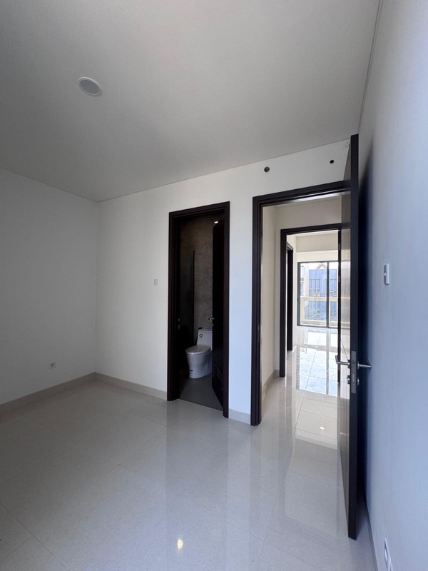 Flash Sale. Ruko modern Ruko Delrey Business Townhouse, BSD