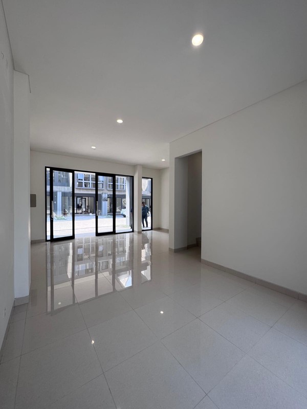 Flash Sale. Ruko modern Ruko Delrey Business Townhouse, BSD