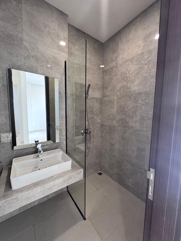 Flash Sale. Ruko modern Ruko Delrey Business Townhouse, BSD