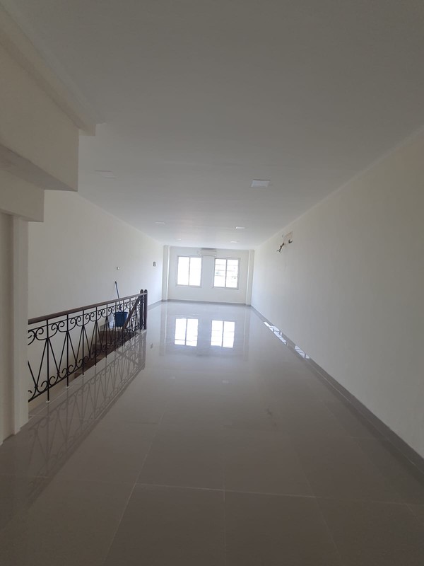 Ruko Gandeng Siap Usaha Di Kota Wisata, Cibubur