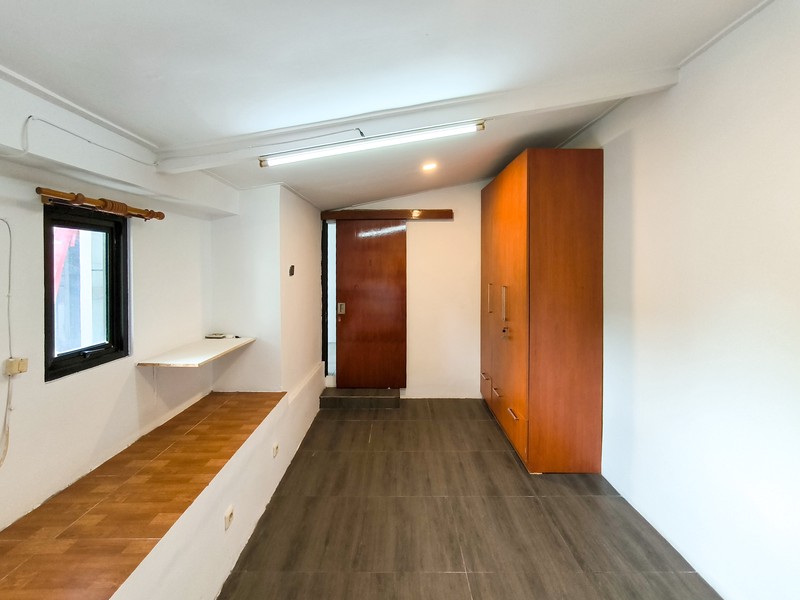 Rumah Siap Huni dengan halaman luas di Cilandak Permai Raya, Jakarta Selatan