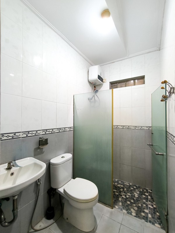 Rumah Siap Huni dengan halaman luas di Cilandak Permai Raya, Jakarta Selatan