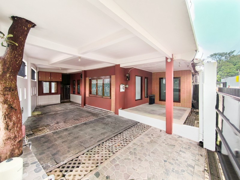 Rumah Siap Huni dengan halaman luas di Cilandak Permai Raya, Jakarta Selatan