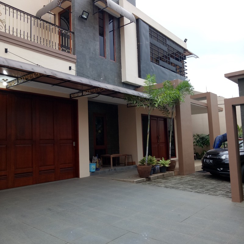 Di jual Rumah Brand New Dijual dalam komplek di area Pancoran, Jakarta Selatan