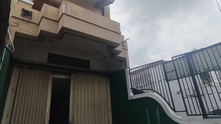 Disewakan Ruko Strategis 2 Lantai Sangat Cocok untuk Usaha di Samirono, Caturtunggal, Depok, Sleman 