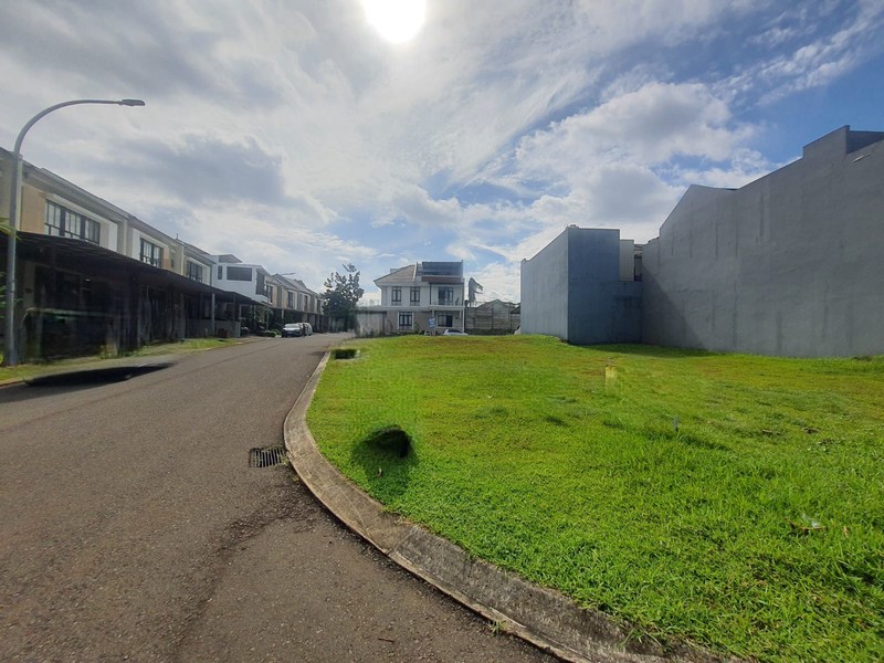 Kavling Hoek Premium di Bellwood di Kota Wisata, Cibubur