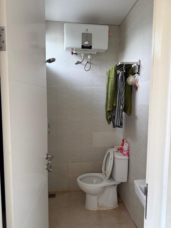 MURAH 1 Milyaran Dijual Rumah Northwest Lake Citraland Surabaya Modern 2 Lantai SPESIAL 2 Kamar Tidur Dekat SMA Citra Kasih, Sport Center, Sekolah Citra Berkat, Bukit Palma