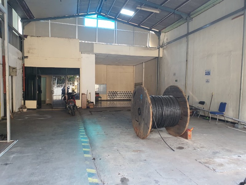 Di Jual Rumah Multifungsi 