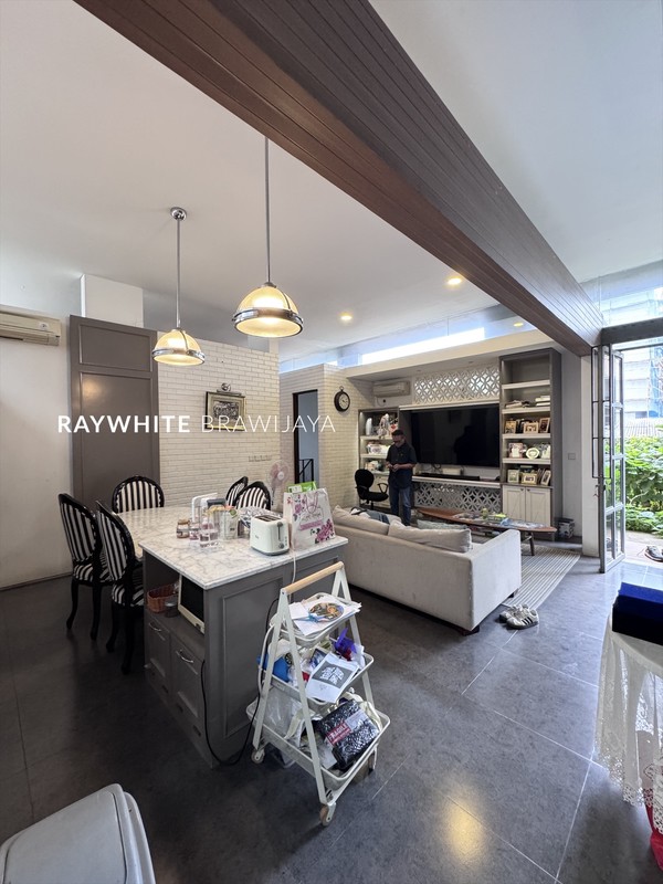 Twonhouse Dalam Compound Area Cilandak Lokasi Strategis