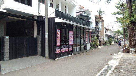 Rumah Tinggal dan Tempat Usaha Coffee Shop di Margahayu Raya