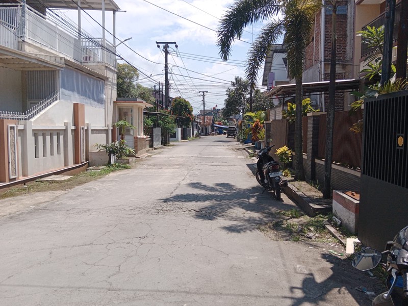 Rumah 2 Lantai di Neptunus Dekat Metro Indah Mall Margahayu Raya