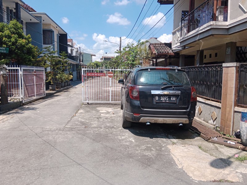 Rumah 2 Lantai di Neptunus Dekat Metro Indah Mall Margahayu Raya