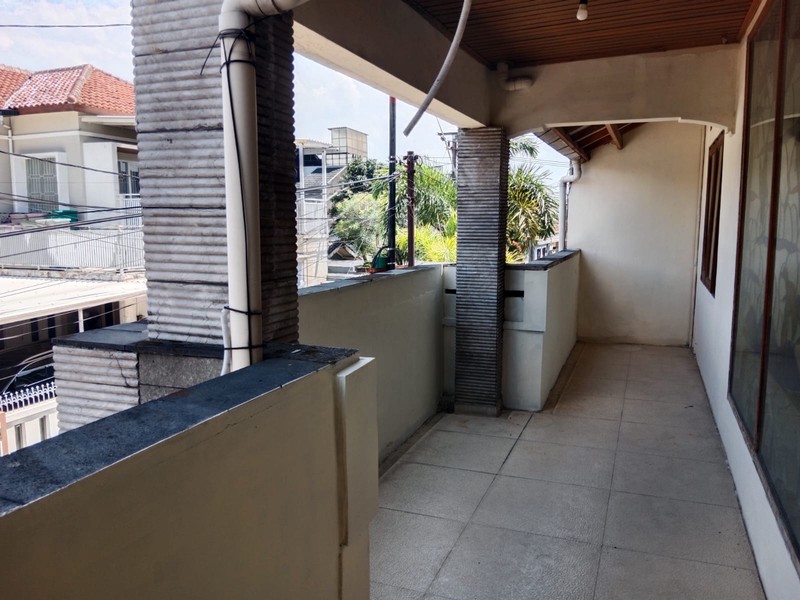 Rumah 2 Lantai di Neptunus Dekat Metro Indah Mall Margahayu Raya