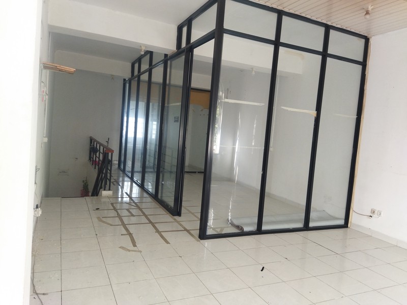 Ruko 3 Lantai Siap Huni Dan Parkir Luas Di Gading Sepong Tangerang