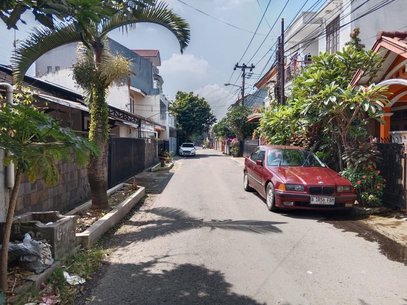 Rumah 2 Lantai di Jupiter Barat Margahayu Raya Barat