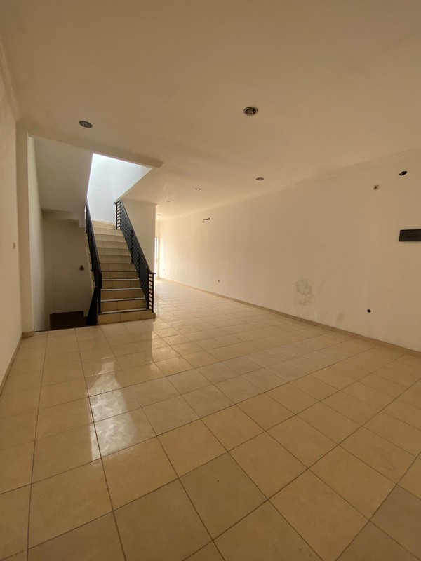 Ruko 2,5 Lantai di Mainroad Dago Bandung