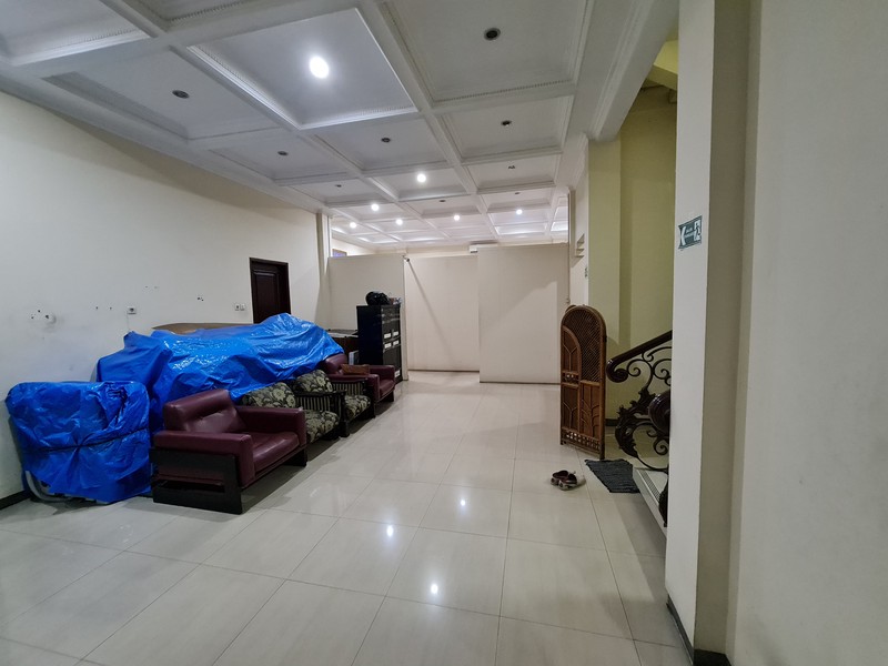 Di Jual Rumah di Tebet bisa di jadikan Kantor atau tempat Usaha