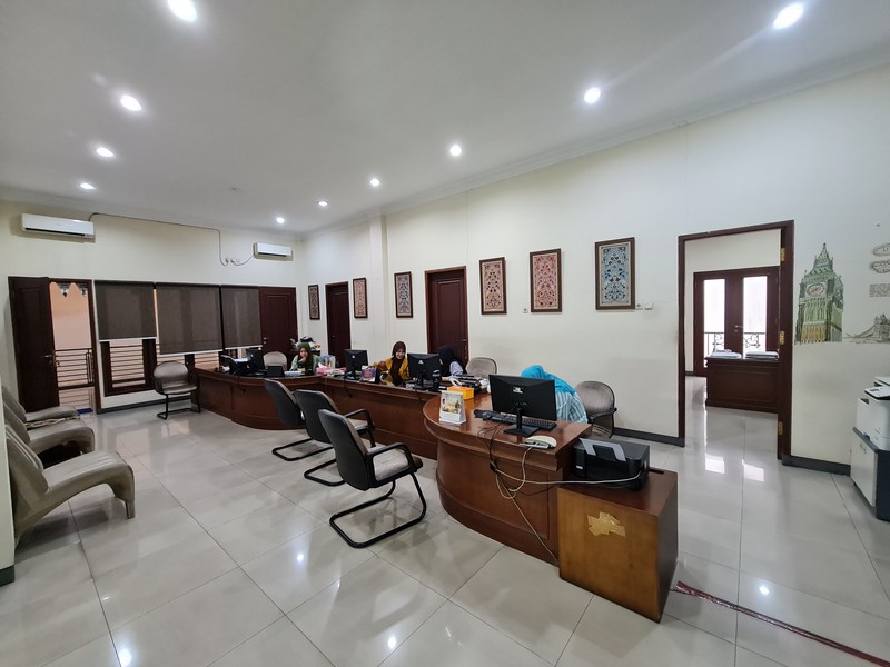 Di Jual Rumah di Tebet bisa di jadikan Kantor atau tempat Usaha