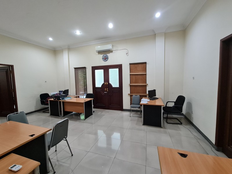 Di Jual Rumah di Tebet bisa di jadikan Kantor atau tempat Usaha