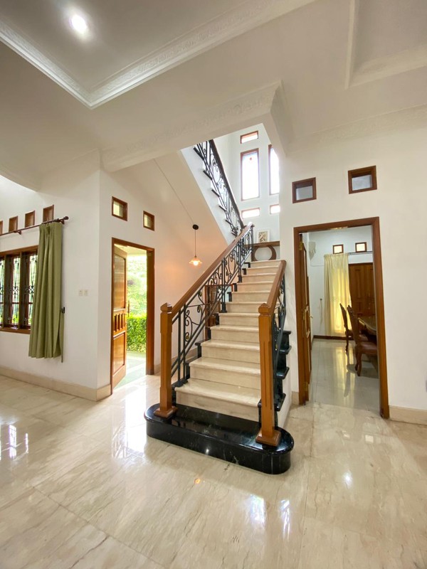 Hunian mewah lahan super luas di Margonda