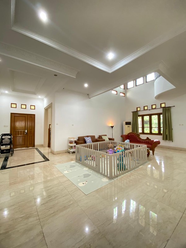 Hunian mewah lahan super luas di Margonda