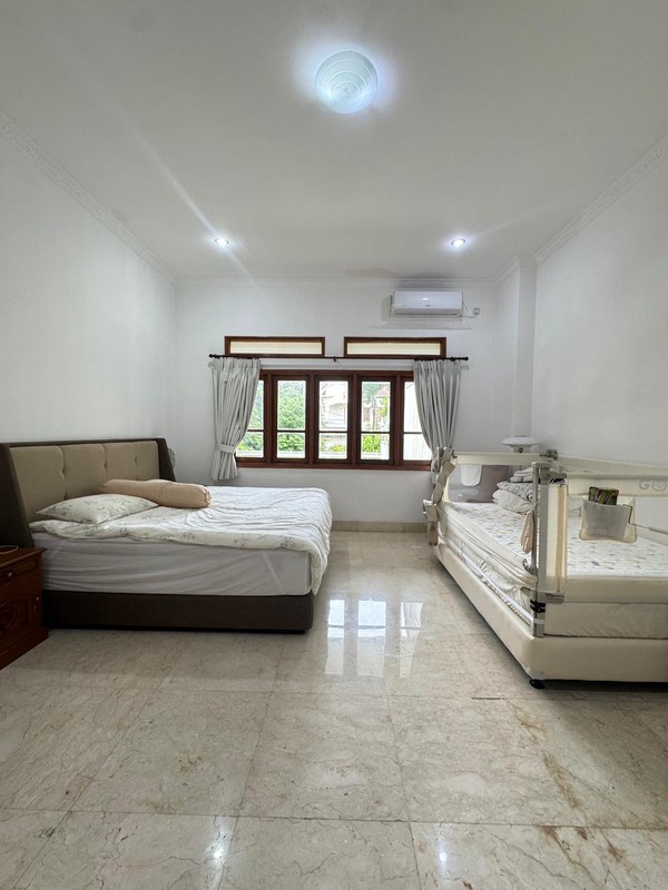 Hunian mewah lahan super luas di Margonda