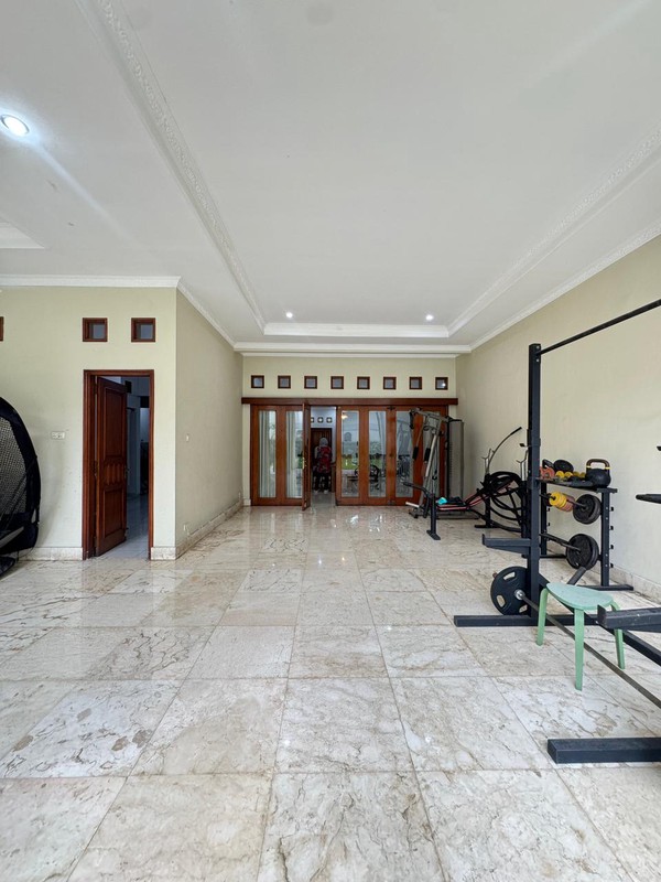 Hunian mewah lahan super luas di Margonda