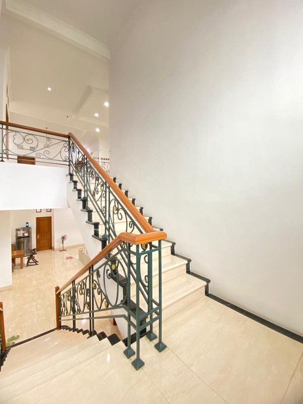 Hunian mewah lahan super luas di Margonda