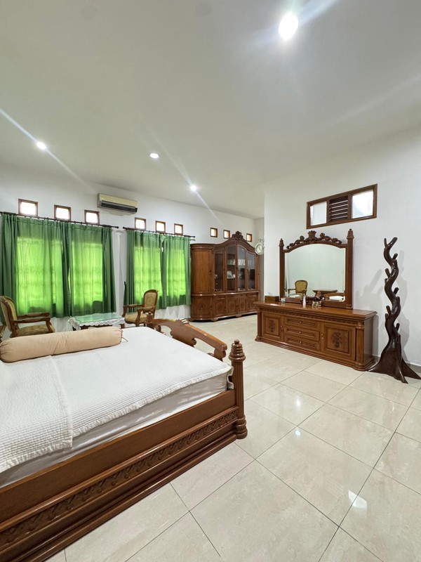 Hunian mewah lahan super luas di Margonda